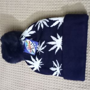 Winter 420 hat Blue/white leaf